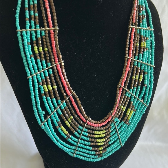 Handmade Indian Multicolor Seabead Bib Necklace - Picture 10 of 16